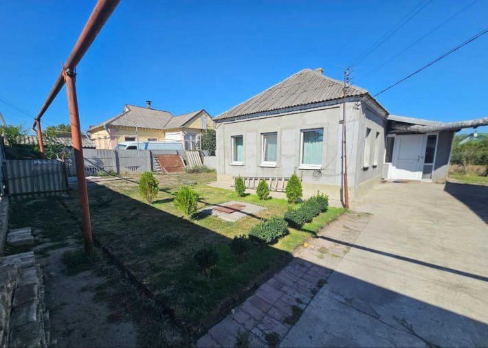 Продам затишний будинок у самому центрі Підгороднього ( Дніпро ) - фото 1