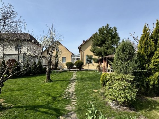 Продам будинок в підгородному Подгородное