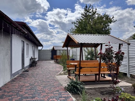 Продам дом с бизнесом Новоселівка