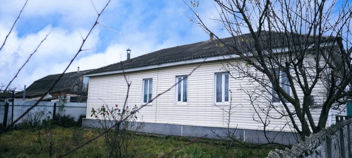 Продам великий, теплий будинок в Брусилові.  72 км від Києва. - фото 1