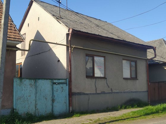 Будинок Тячів центр міста Тячев