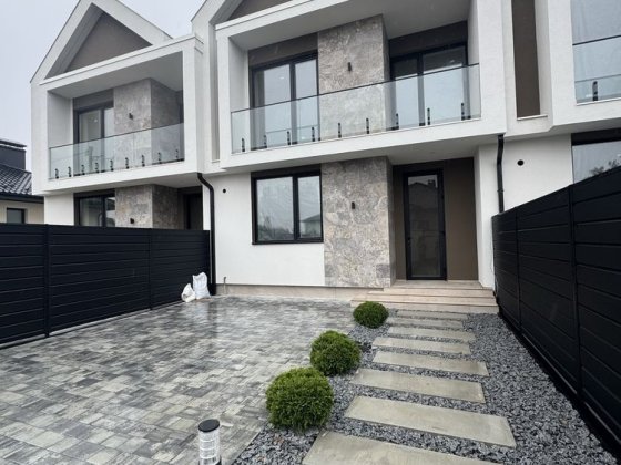 Продаж унікального таунхаусу. Є газ+каналізація Минай