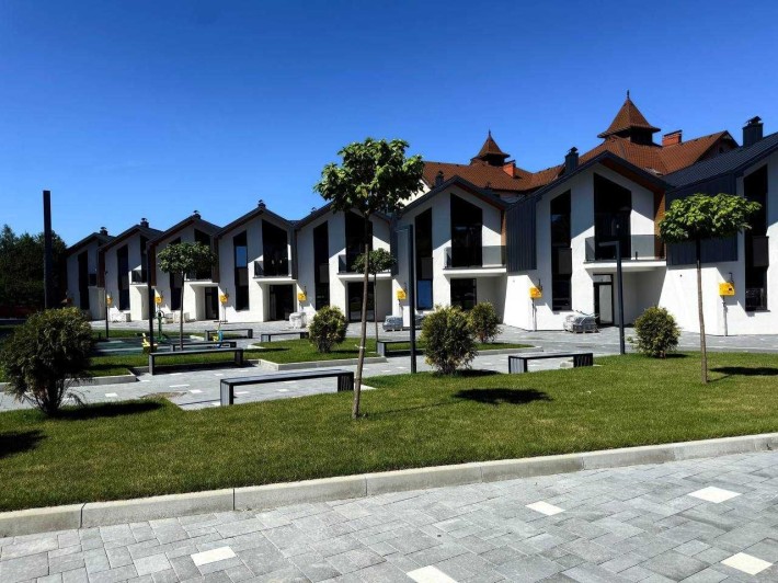 Двоповерхові котеджі в Поляні. Продаж. Нерухомість. - фото 1