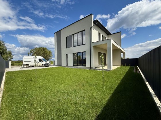 БЕЗ КОМІСІЇ Продаж просторого 4-кімнатного дуплексу, Сторожниця Сторожница