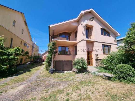 Будинок в с. Баранинці Баранинцы