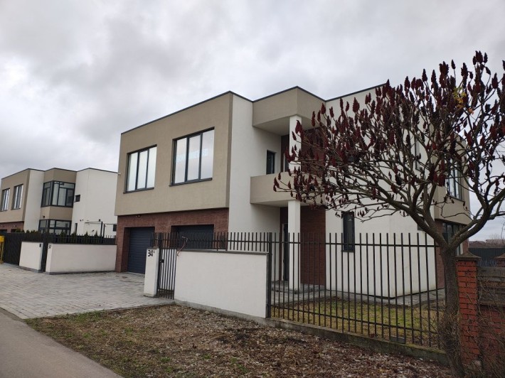 Гарний зданий дуплекс з крутим наповненням! - фото 1