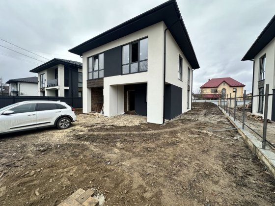 Продаю будинок в Крихівцях готовий до ремонту. Поруч вул Садова. Криховцы