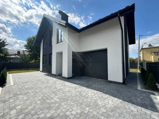 Продам Сучасний Будинок в Крихівцях з комунікаціями готовий до ремонту Крихівці