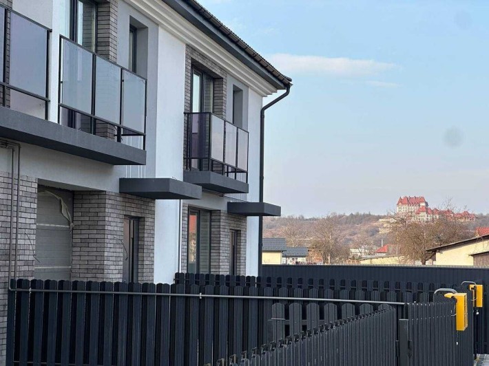 Таунхаус у ТОП-локації ВОВЧИНЦІ! - фото 1