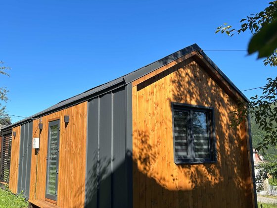 Міні-будинок 28 м2 з терасою. Ідеальне рішення для гір чи озера Яблуница