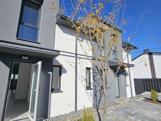 Готовий до проживання таунхаус Криховцы