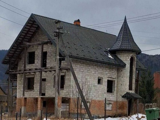 Продаю будинок в курортному Татарові біля річки! 225м2/6соток Татарів