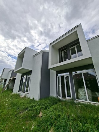 Продаж Котеджу з гаражем та 1,6сот.землі - фото 1