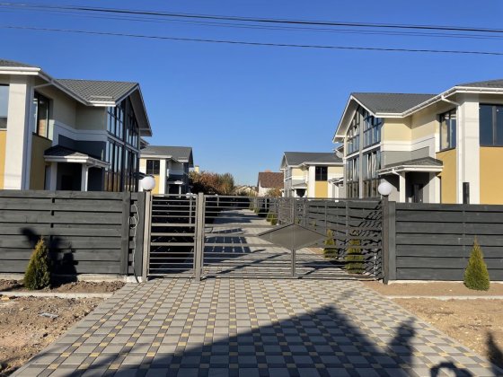 Продаж Будинку, дуплекс біля метро Теремки Гатне