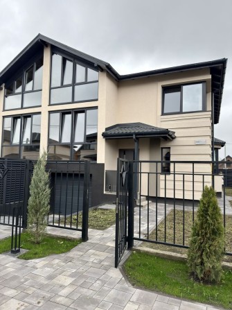 Двоповерховий котедж в ЖК з гаражем 160 м2 БЕЗ КОМІСІЇ! Гатне 2,67 сот - фото 1