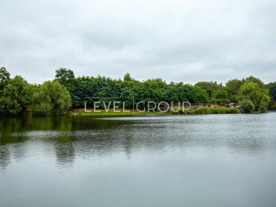 Будинок дизайнера S=555 м² ділянка 0,36га  біля озера Крюківщина Гатне Гатне