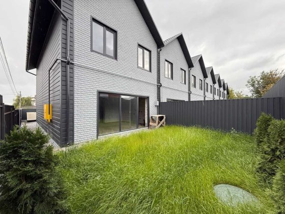 Продаж Будинків Таунхаусів Святопетрівське Вишневе Святопетровское