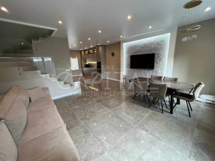 Терміновий продаж нового Таунхаусу в  Крюківщині!! - фото 1