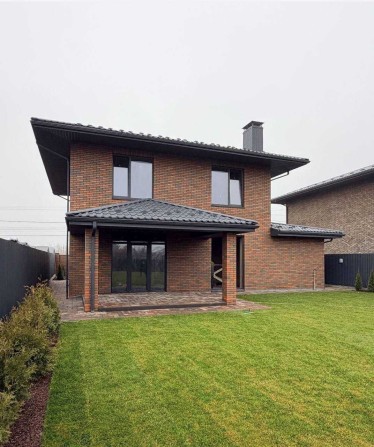 Продаж якісного, теплого будинка. Велика ділянка з ландшафтом - фото 1