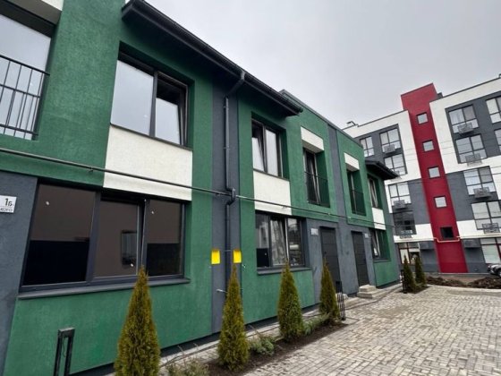 Дуже крутий таун хаус Гатное