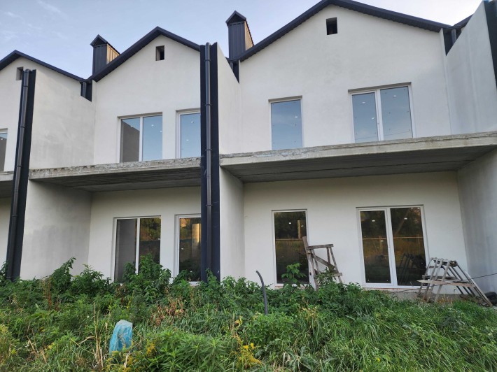 Вітаю. Продам Таун_Будинок, 90 кв.м.-1.8 сот Є_Сертифікат, Документи. - фото 1