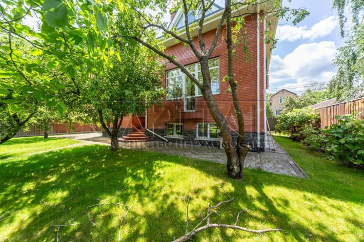 Продажа / Дом / Козин / Старокиевская / Дамба / 18 соток / 330м2 - фото 1