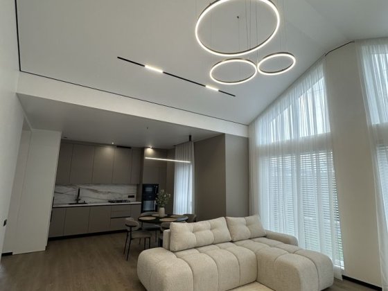 Будинок з ремонтом , меблями і технікою /без % Крюковщина