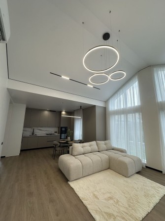 Будинок з ремонтом , меблями і технікою /без % - фото 1