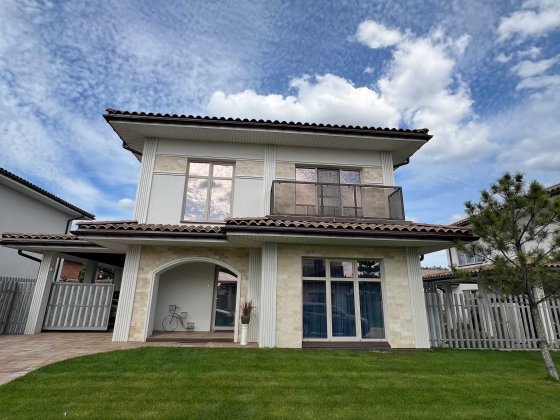 Будинок з дизайнерським РЕМОНТОМ 6 соток 160 м2 БЕЗ КОМІСІЇ Гатне Крюковщина