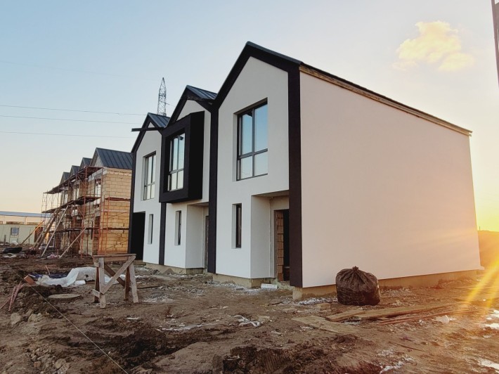 Таун в супер локації Святопетрівського! БЕЗ КОМІСІЇ! - фото 1