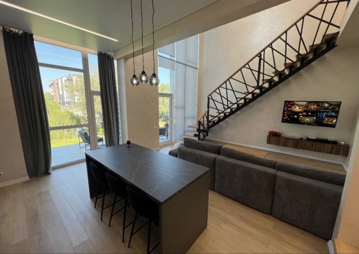 Продаж таунхаусу з ремонтом  в Гатному з видом на озеро БЕЗ КОМІСІЇ - фото 1