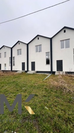 Таунхаус в Білогородці під держпрограми біля школи - фото 1