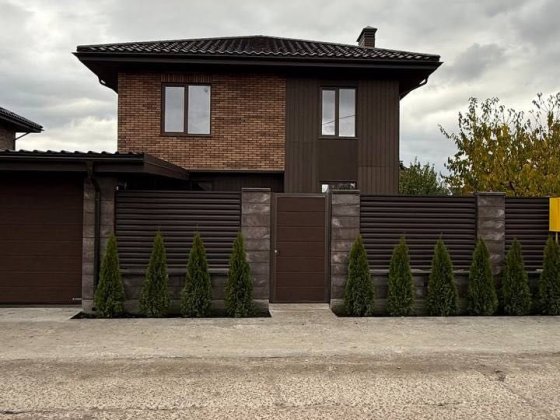 Продаж будинку у Гатному на 6 сотках, автонавіс, газ Гатне