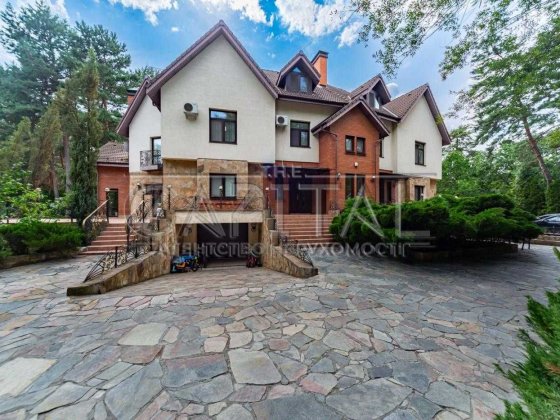 Продаж Вишуканого Комплексу Будинків Елітне Село Козин  / 2300 м2 Козин