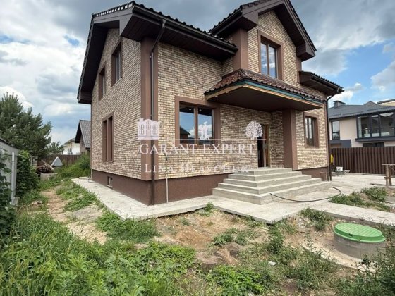 Цегляний будинок 155 м² + підвал 75 м² зручна локація, Гатне Гатне