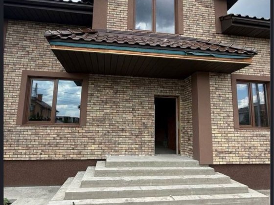 Цегляний будинок з Підвалом!Газове опалення Гатне