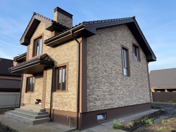 Продаж будинку з підвалом 230 м2 на 6 сотках Гатне, вул. Швеця Гатне