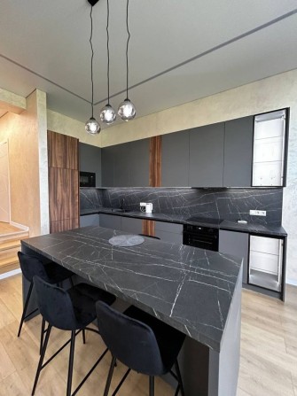 Таунхаус з ремонтом, меблями та технікою у Гатне - фото 1