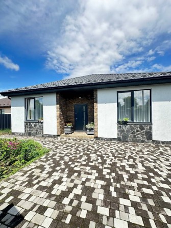 Будинок з ремонтом, меблями і технікою у Ворзелі. - фото 1