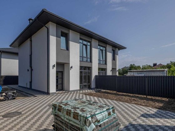 Дуже якісний дуплекс з газом 110 кв.м. на 2,5 сотках! Гатне Гатное