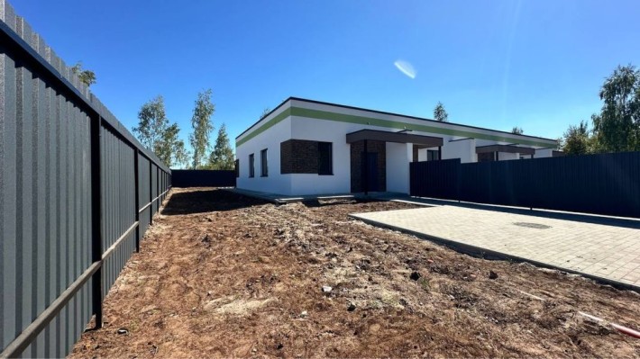 Одноповерховий Таун хаус з великою ділянкою! Крита тераса! Газ! - фото 1