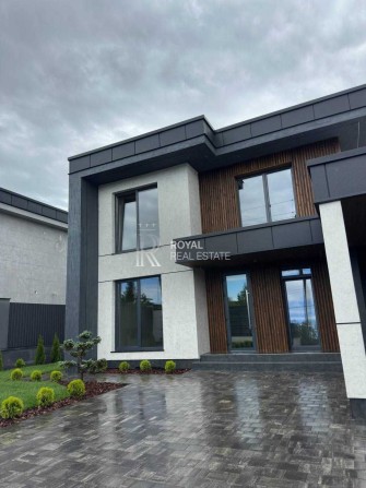 Сучасний 2-поверховий будинок 240 м² на ділянці 8.5 сотки с. Ходосівка - фото 1