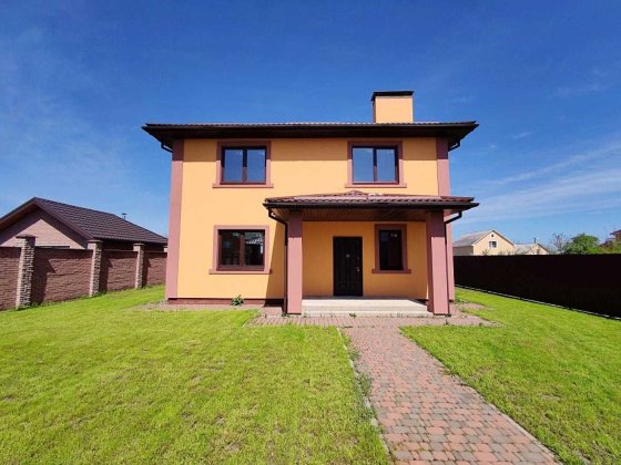 Будинок з ремонтом, гаражом і підвалом в Білогородці 161 м2 8 сот Газ