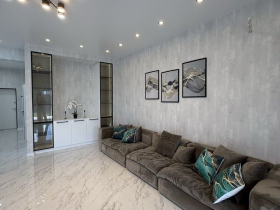 Будинок 170 м² з ремонтом і технікою, 4 сотки, біля Києва Гатне