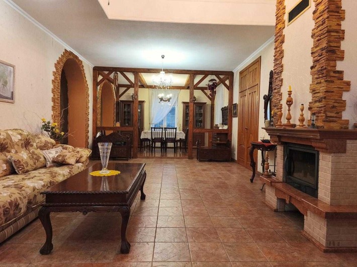 Просторий будинок Вишеньки 395 м2 12 соток Гараж Басейн Сауна Газ - фото 1