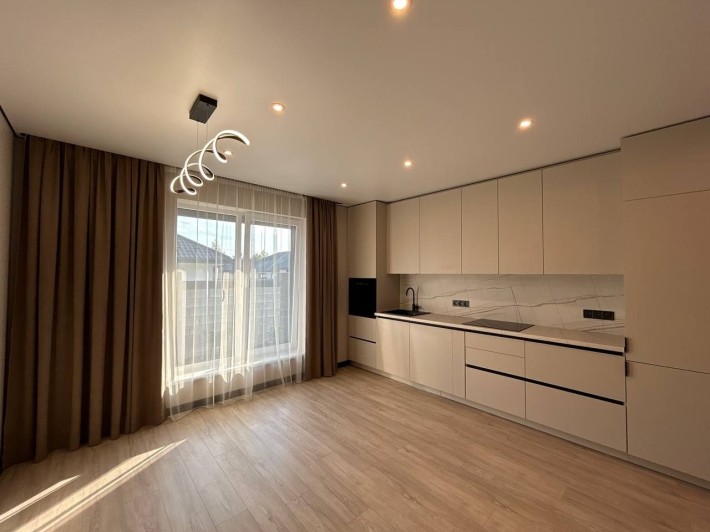 Продаж будинку з ремонтом - фото 1