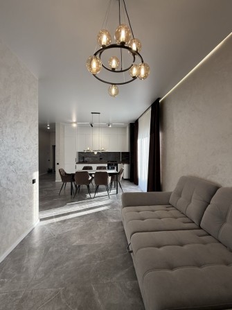 Будинок з новим ремонтом, два вида опалення - фото 1