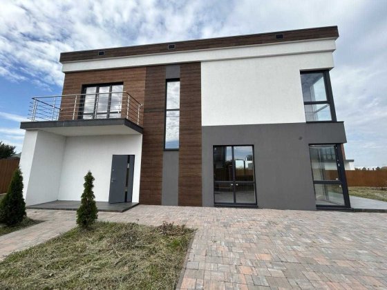 Просторий цегляний двоповерховий будинок в Білогородці 165 м2 6 соток