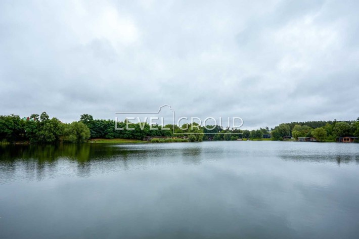 Продаж  будинку на березі озера - фото 1