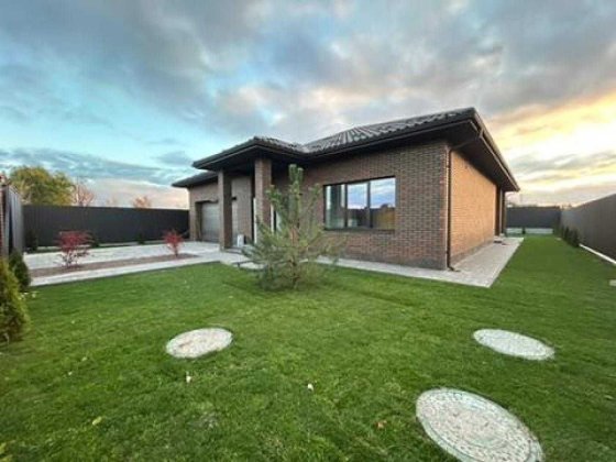 Сучасний будинок Білогородка Чистове оздоблення Газ Гараж Тераса